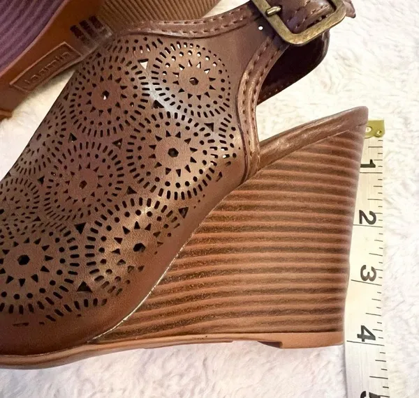 Jasmin Brown Faux Leather Cut Out Ankle Strap Wedges Size 6 - Image 5