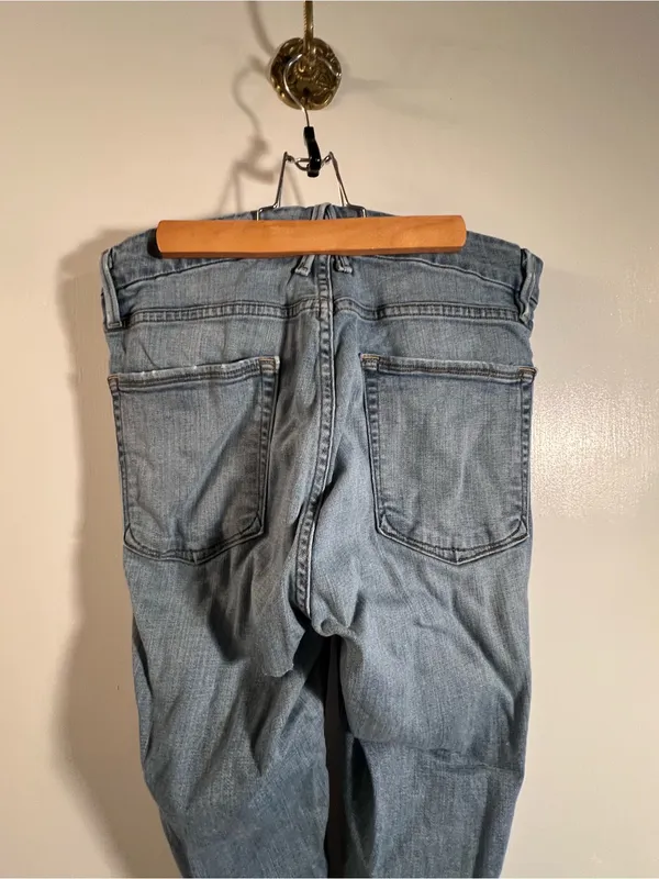 Good American Women’s Size 12/31 Good Leg Jeans Light‎ Wash Distressed Destroyed - Image 7