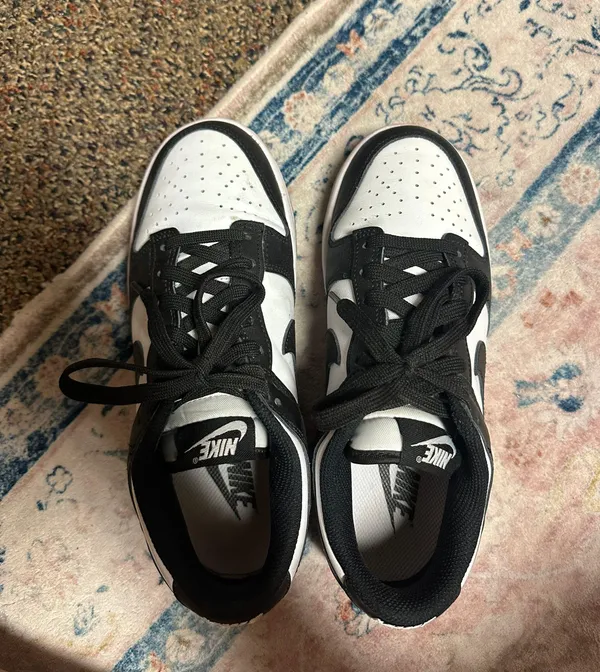 Nike 6.5 Women's  Dunks - Image 3
