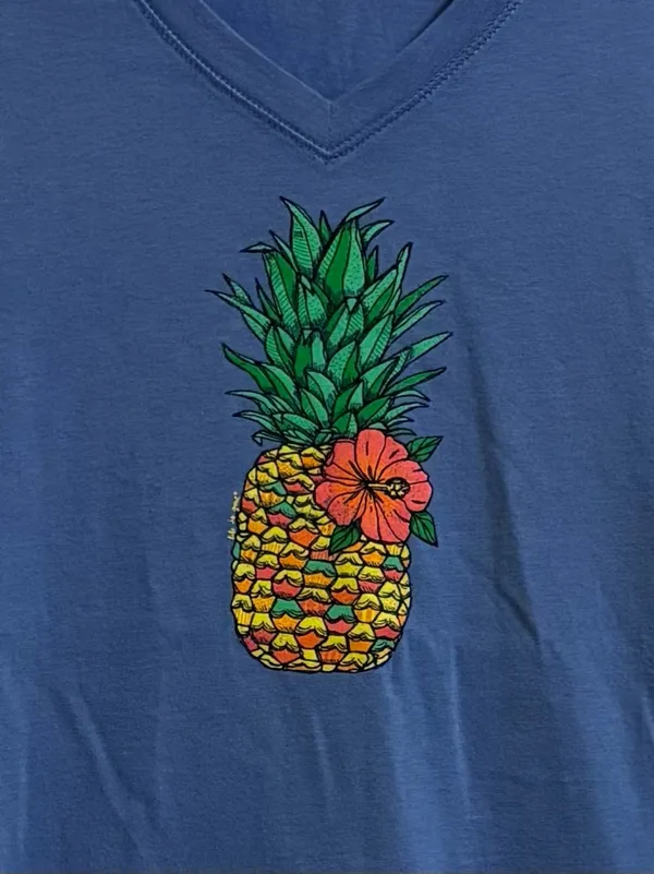 NWT Life Is Good women’s Tropical Pineapple V neck Crusher Tee sz S - Image 3