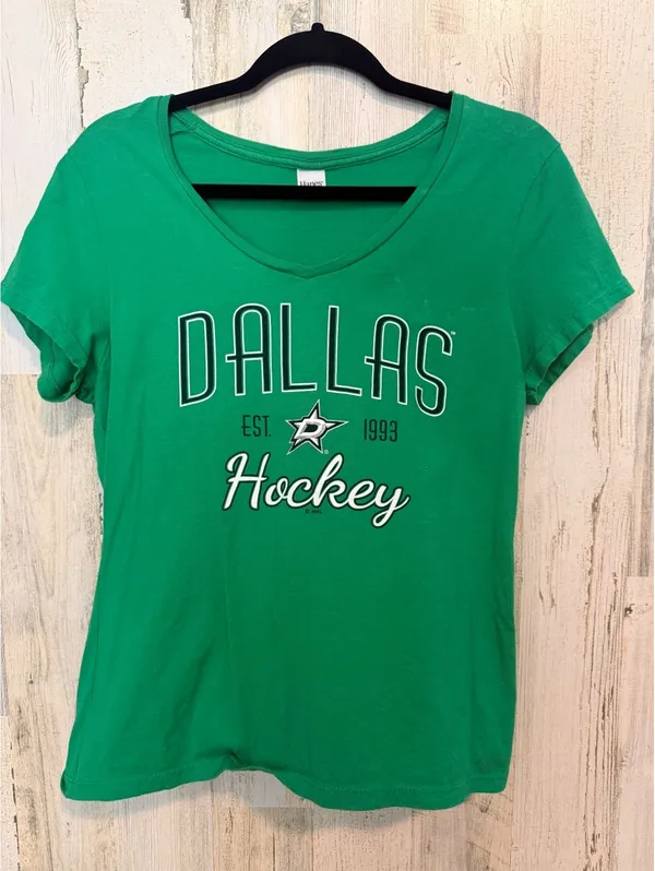 Hanes Womens Medium Dallas Stars NHL Hockey Green V-Neck Tee Short Sleeve - Image 3