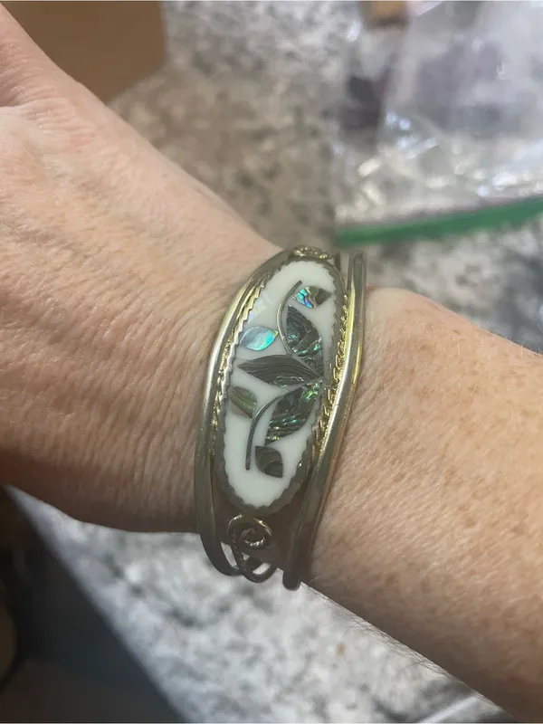 Vintage Alpaca Mexico Abalone Mother‎ of Pearl Inlay Floral Cuff Bracelet Silver - Image 6
