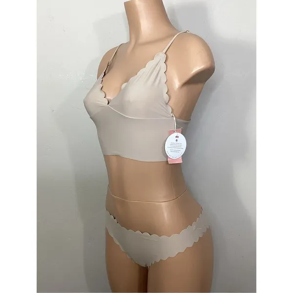 New. Pilyq Seamless thong bikini. S-top/M-bottom. Retails $129 - Image 6