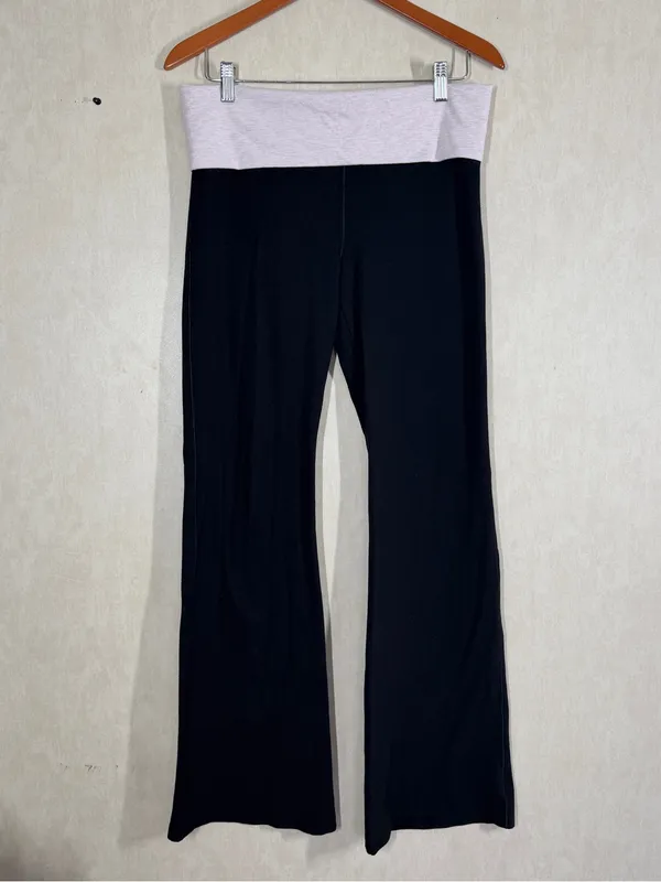 PINK Victoria’s Secret Allday Foldover Flare Leggings Pants in Black Pink L - Image 3