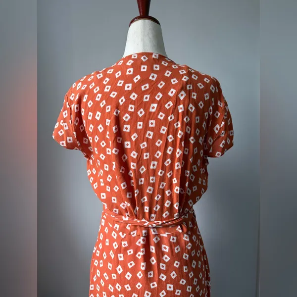 and other stories Women's Burnt Orange Floral Maxi Wrap Dress with Tie Waist - Image 4