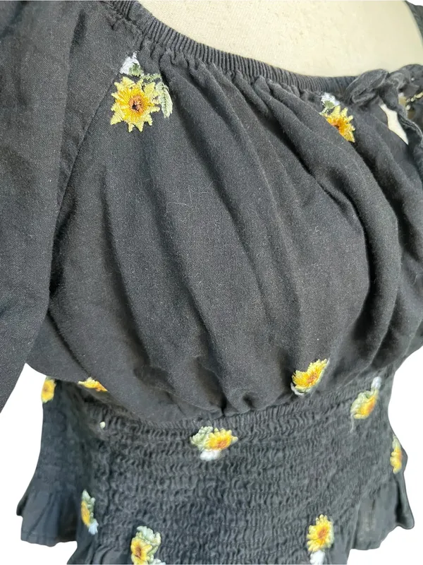 Live 4 Truth embroidered sunflower milkmaid-style crop top - Image 8