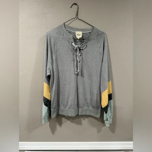 Buckle NWT Modish Rebel Top - Image 2