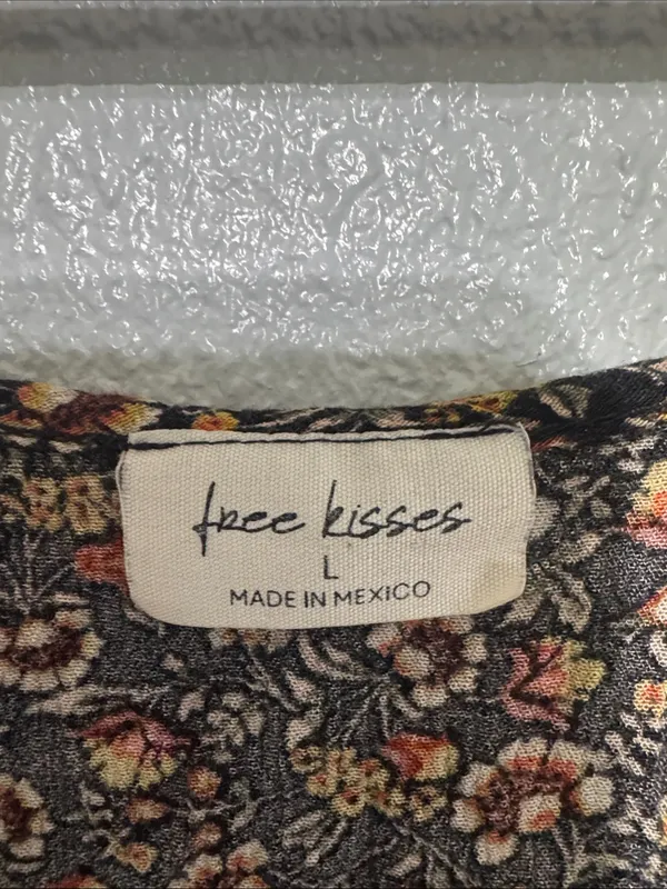 Free Kisses Floral Cold Shoulder Ruffle Blouse Top Black Multi – Size Large READ - Image 3
