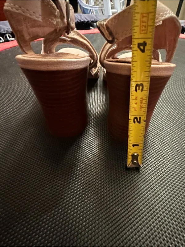 Corso como Cream Leather Strappy Block Heel Sandals - Image 6