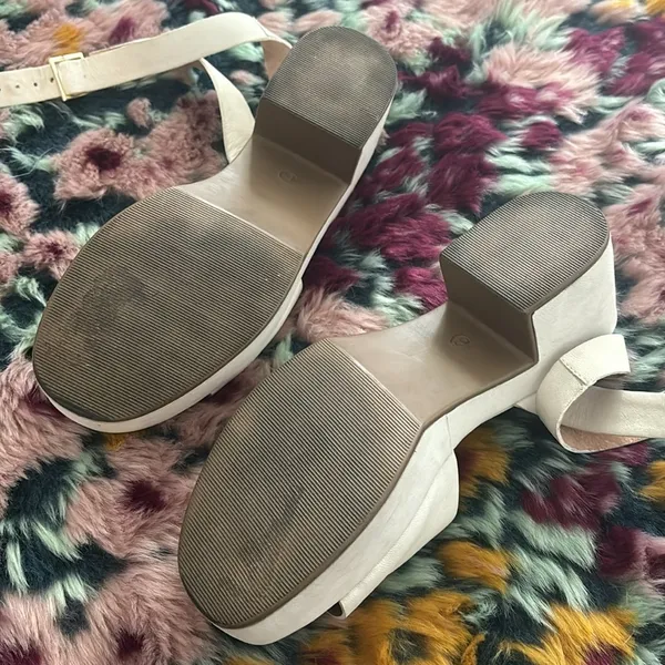 Anthropologie Cream Leather Heeled Sandals - Image 7