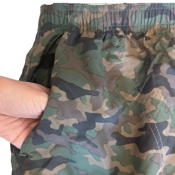 NWT COLUMBIA Camo Print Shorts Womens Size 1X Regular Fit Pockets and Drawstring - Image 5