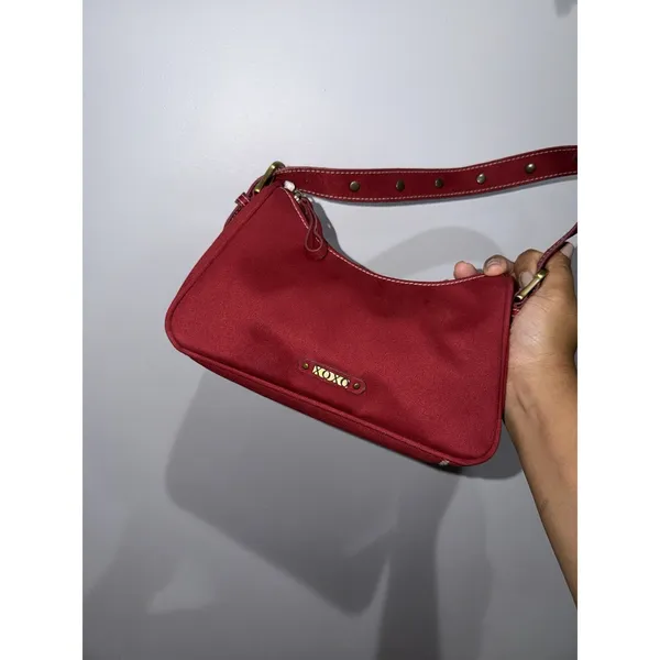 Vintage Y2K-era XOXO Red Mini Shoulder Bag Purse Gold Accents P - Image 5