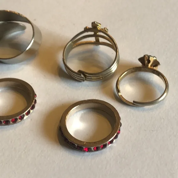 Lot of 5 Vintage Gold Tone & Silver Tone Boho Rings Adjustable & Size 6 & 8 - Image 6