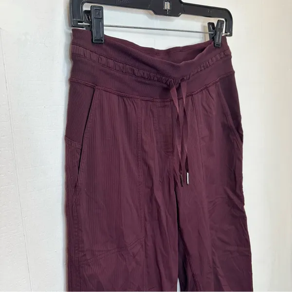 Lululemon Athletica Size 4 Dance Studio Jogger Burgundy - Image 6