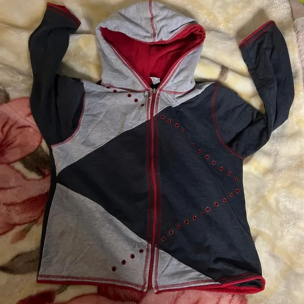 Modern Curves S/M grey red 2 pc sweat suit - Image 4