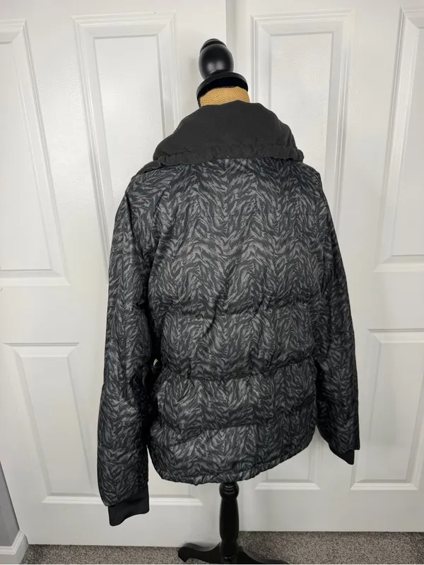 Varley Granville Animal Print Puffer Jacket NWOT $320 - Image 8