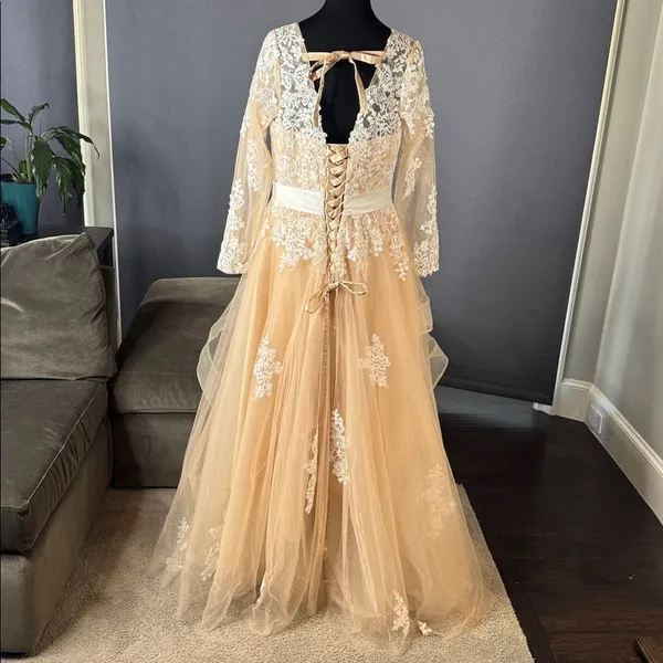 Women’s Long Sleeve Lace Appliqué Formal Gown Ruffles Corset Back Size 14 - Image 5