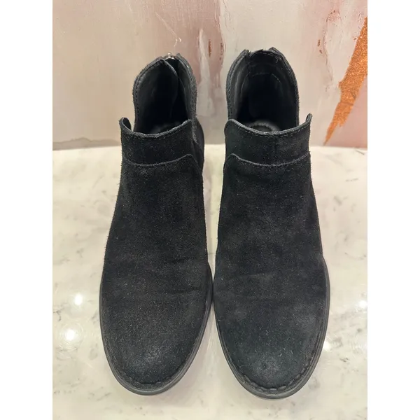 Born Brie Black Distressed Suede‎ Leather Ankle Booties Side Cutout 6.5M Western - Image 3