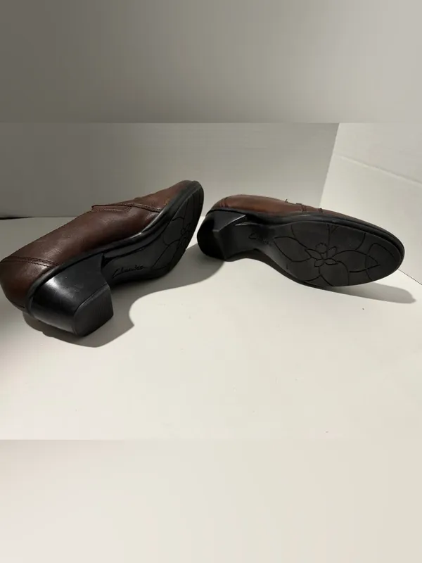 Clarks‎ Dark Brown Leather Slip-On Loafers - Image 5