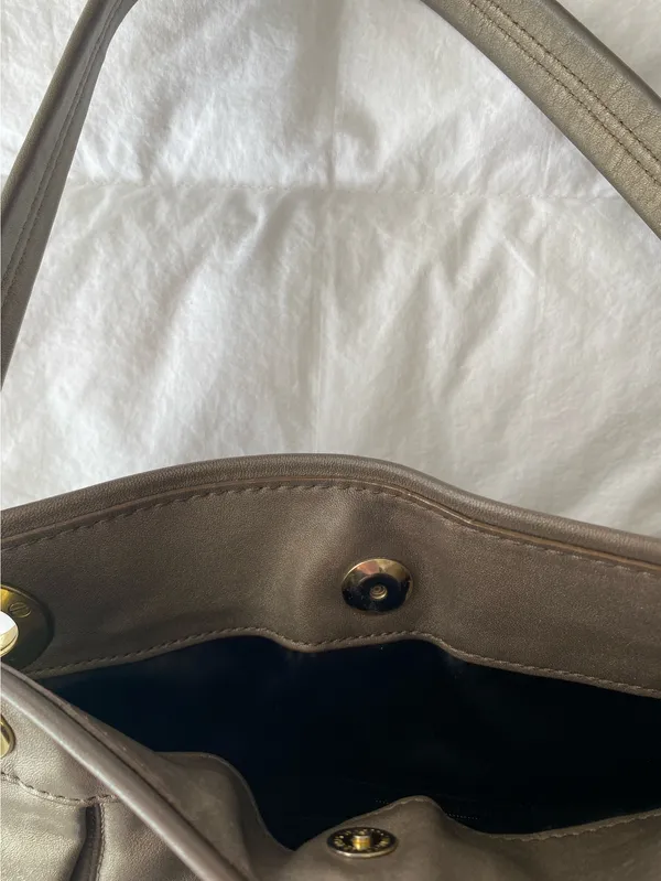 Coach Gold Shoulder Bag - Image 3