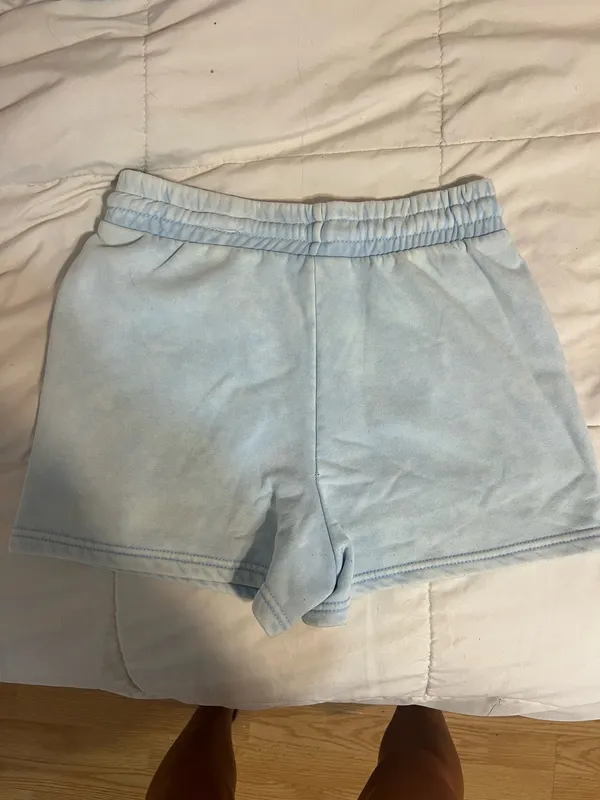 Light blue sweatshorts - Image 3