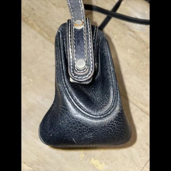 Vtg ‎ Guy Laroche Paris shoulder Crossbody Leather Purse Black 9”x6”x4” - Image 4