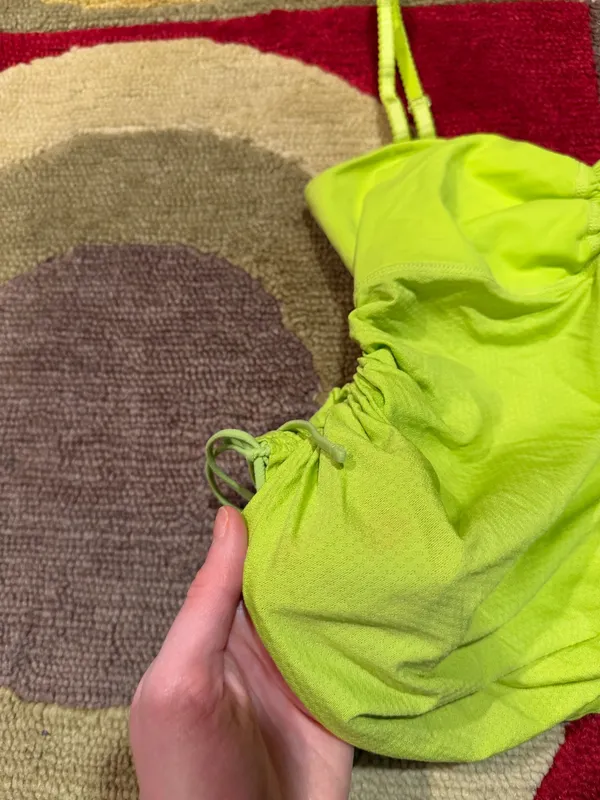 Lululemon Rare Older Style Neon Green Ruched Crop Workout Tank Top Size 4 - Image 3