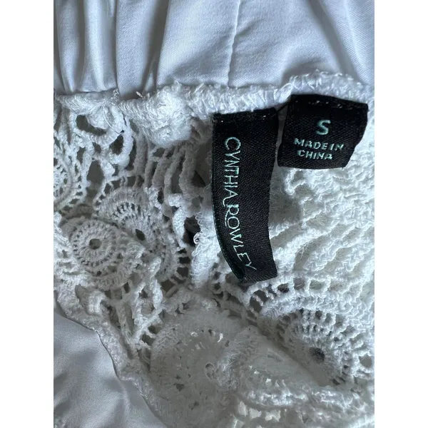 Cynthia Rowley White Crochet Lace Shorts with Tie Waist Size Small - Image 3