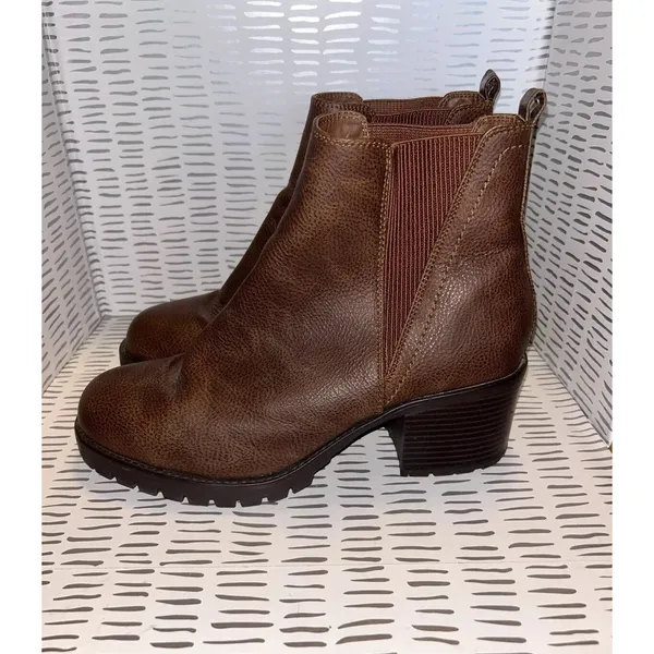 MIA Jody Avya Brown Pebble Grain Chelsea Lug Sole Block‎ Heel Boots 10 Platform - Image 2