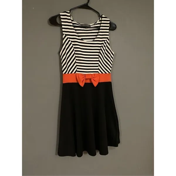 Flashing Lights Black White Pink Bow Sleeveless Dress Size Medium - Image 2