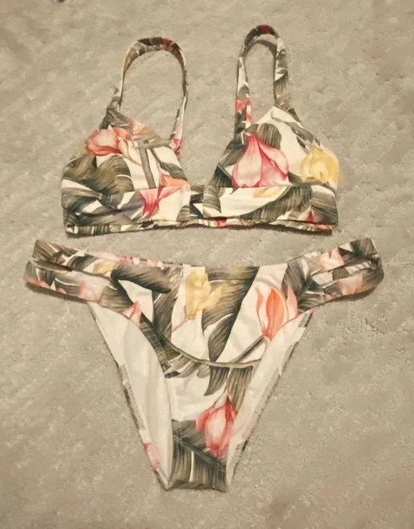 Tilly's Floral Bikini - Image 5