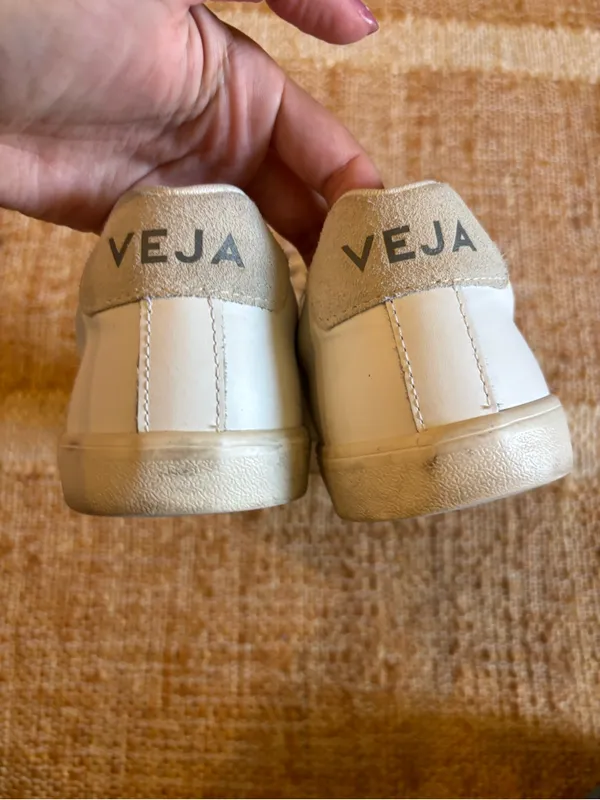 Veja Esplar sneakers in white - Image 3