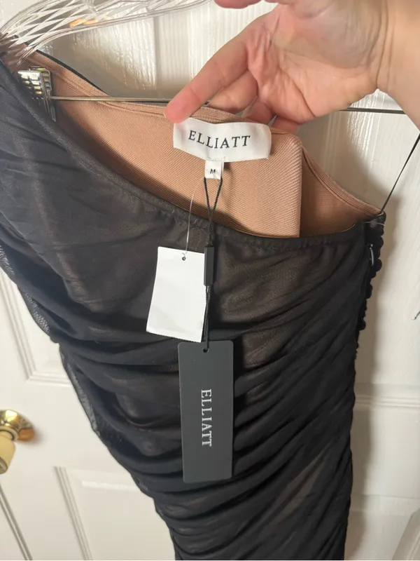 Elliatt Vienna Ruched One-Shoulder Gown M - Image 7