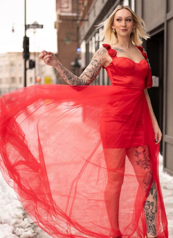 Boutique Red satin and mesh maxi prom dress - Image 13