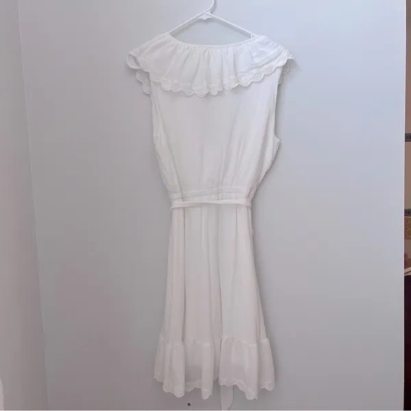 Lauren Conrad White Dress with Tie Belt Size Medium - Image 5