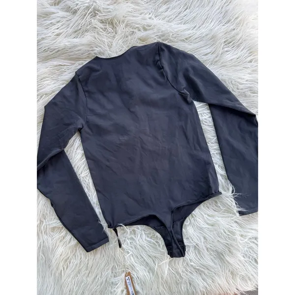 Skims Essential Crew Neck Long Sleeve Bodysuit Onyx Size S/M - Image 8