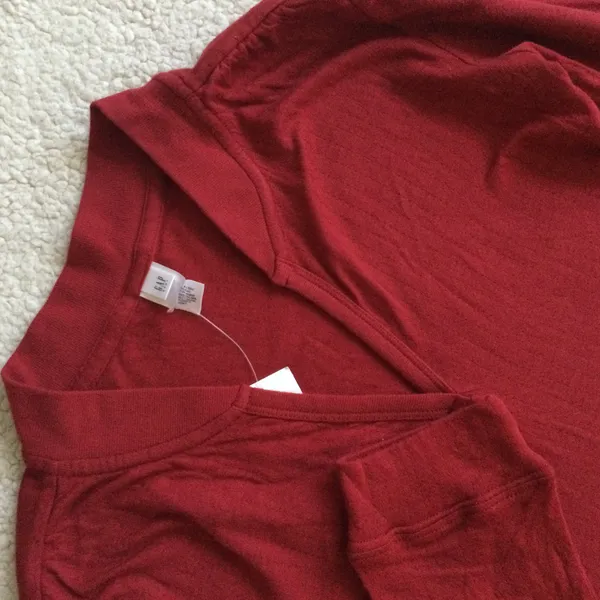 Vintage NWT Y2K Split-Neck Long Sleeve Split Neck Tee Red Cotton - Sz Small - Image 11
