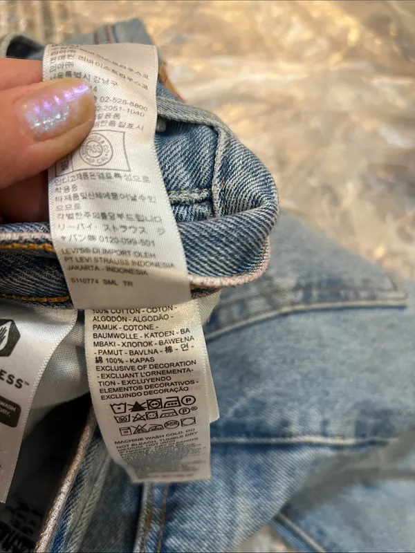 Levi's 501 Distressed Light Blue Straight Leg Women's Jeans size 28/30. - Image 11