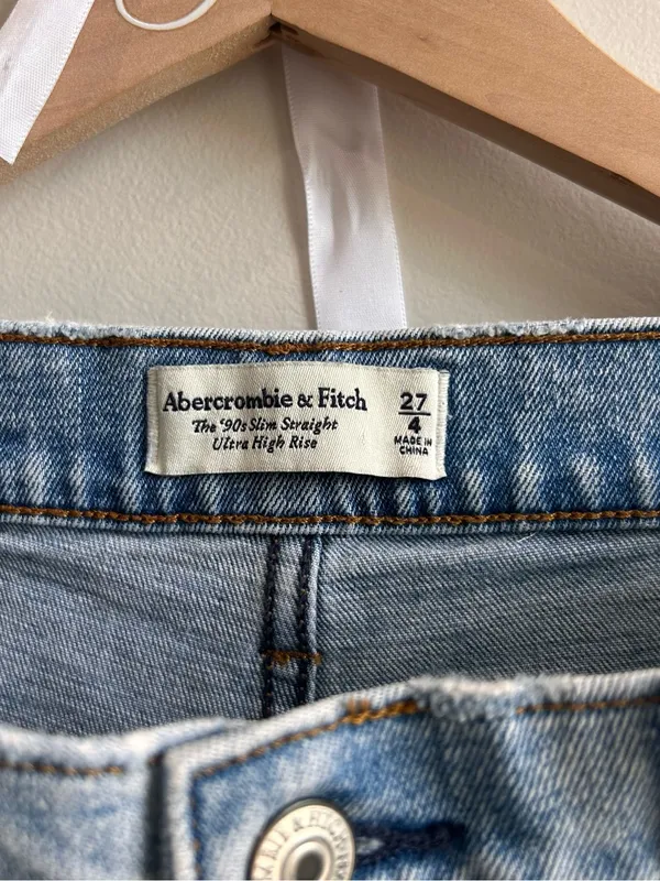 Abercrombie & Fitch the 90s slim straight ultra high rise jeans light wash 27/4 - Image 8