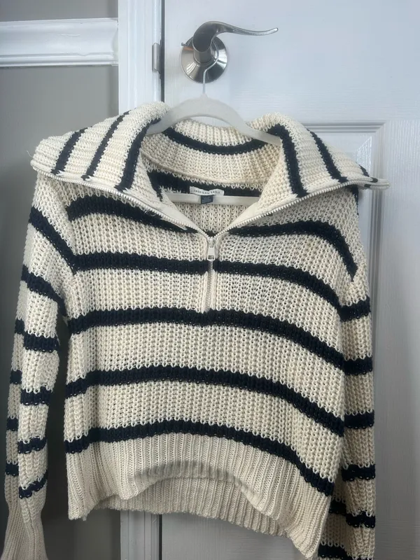 American Eagle Sweater - Image 2