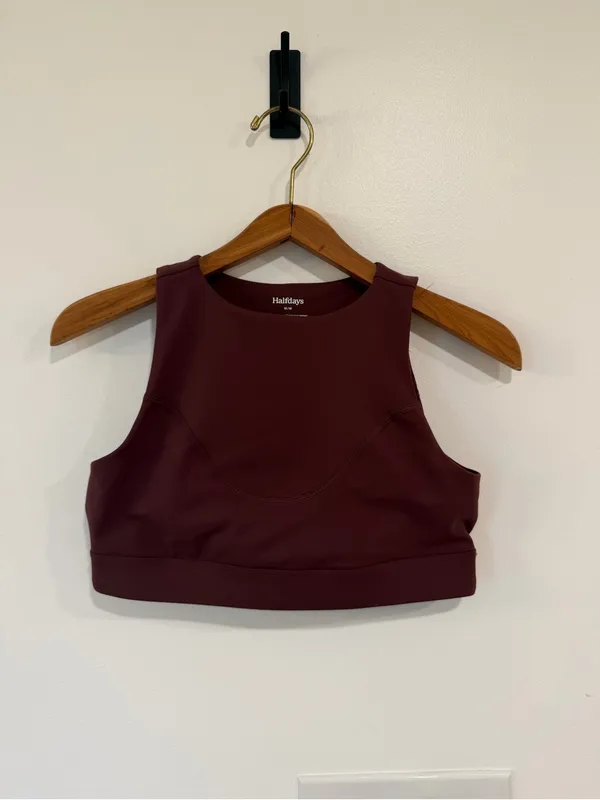 Halfdays Kara Sports Bra NWOT Glazed Cherry Women’s Size Medium Athleisure Gym - Image 2