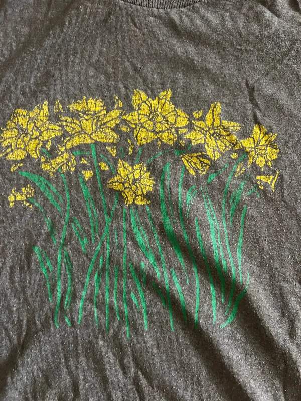 Brown Graphic Tee Gray Size M - Image 4
