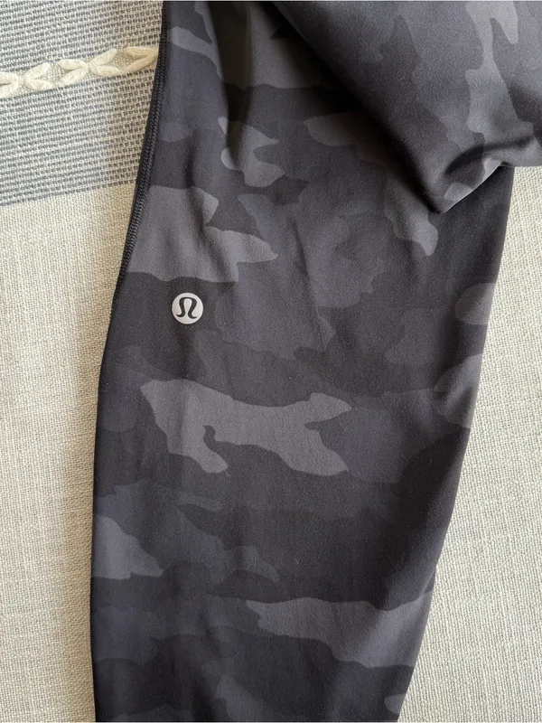 Lululemon Base Pace High-Rise Tight 28" *Brushed Nulux Black Camo Size 10 - Image 6