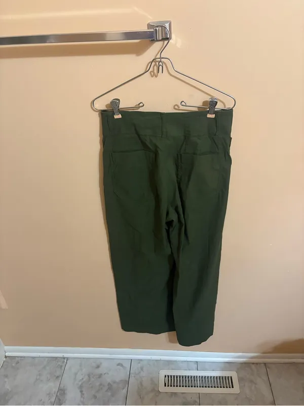 Anthropologie Maeve Colette Wide Leg Cropped Linen Blend Pants in Olive - Image 4