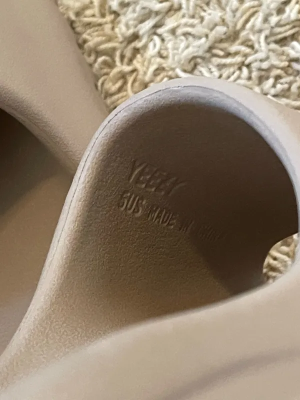 Yeezy Slides “Pure” - Image 5