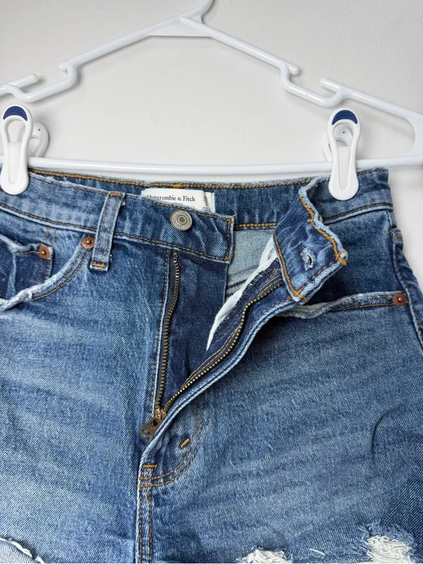 Abercrombie and Fitch The Mom Short High Rise Curve Love Denim Shorts Size 0 - Image 5
