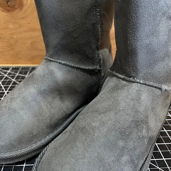 Unbranded Women's Grey and Black Boots - Image 2