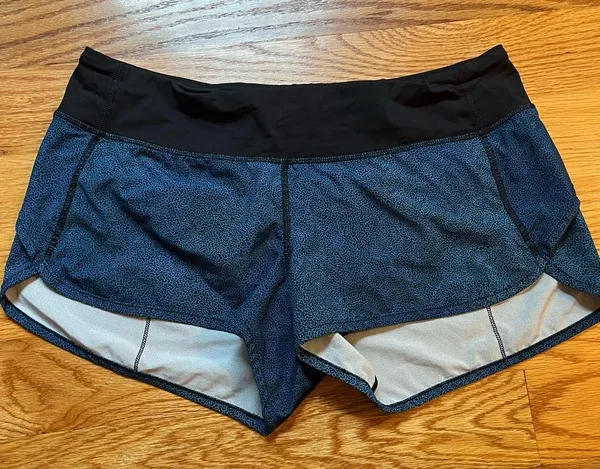 Lululemon speed short size 8 - Image 2