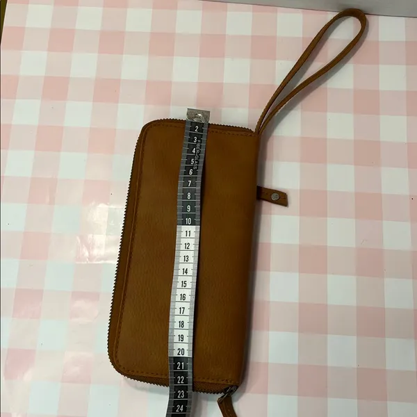 Free People Vegan Tan Wallet - Image 5