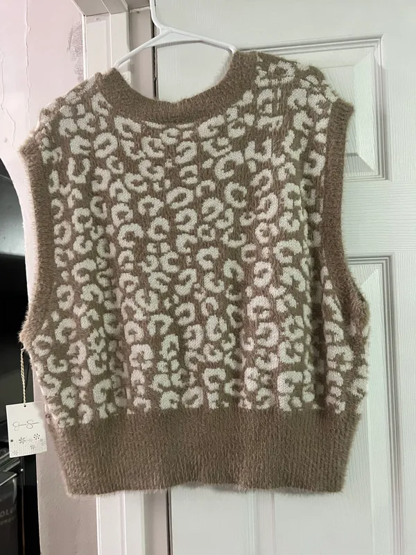 Jessica Simpson Brown Leopard Print Sleeveless V Neck Sweater Vest - Image 2
